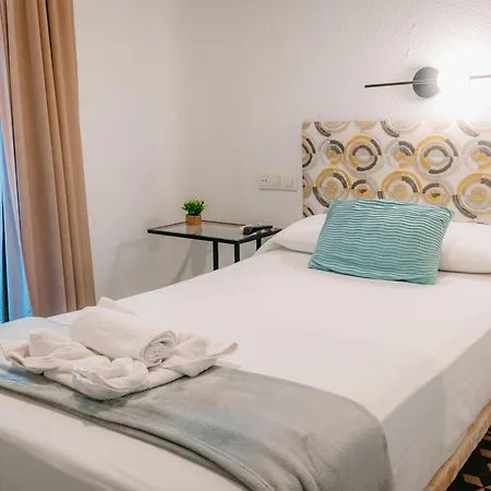 Veronica Centro Grenade